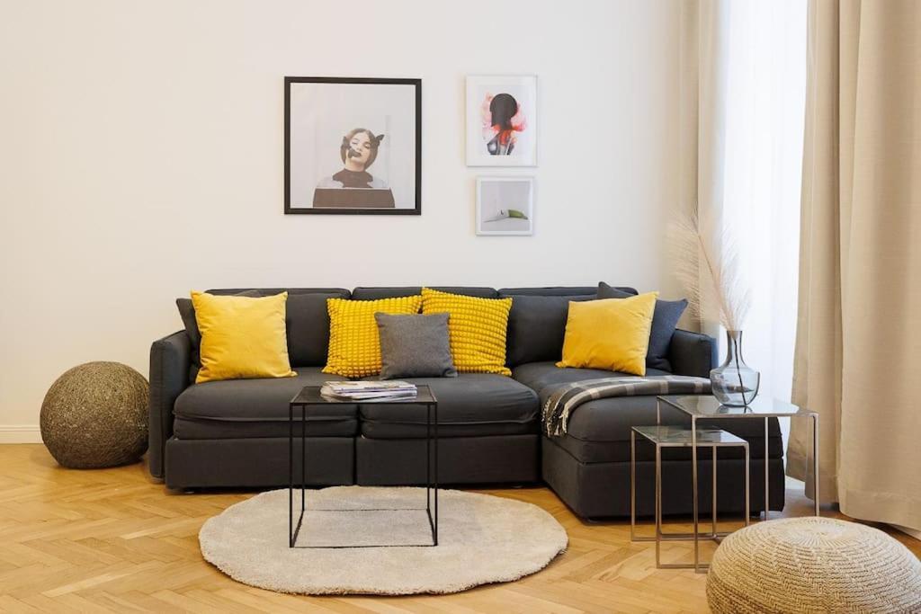 Franz 21 - Typical Viennese Apartment In The Heart Of Viena Exterior foto